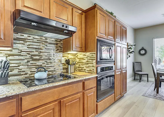 Pool, Hot Tub & Golf Course View! 'anthem Oasis' *